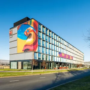 Citizenm Schiphol Airport Hotel