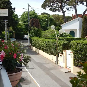 Miramar- Cap D'antibes - La Garoupe Plage Hotel