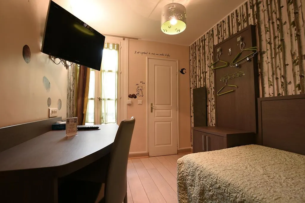 Amélie Hotel París 2*,