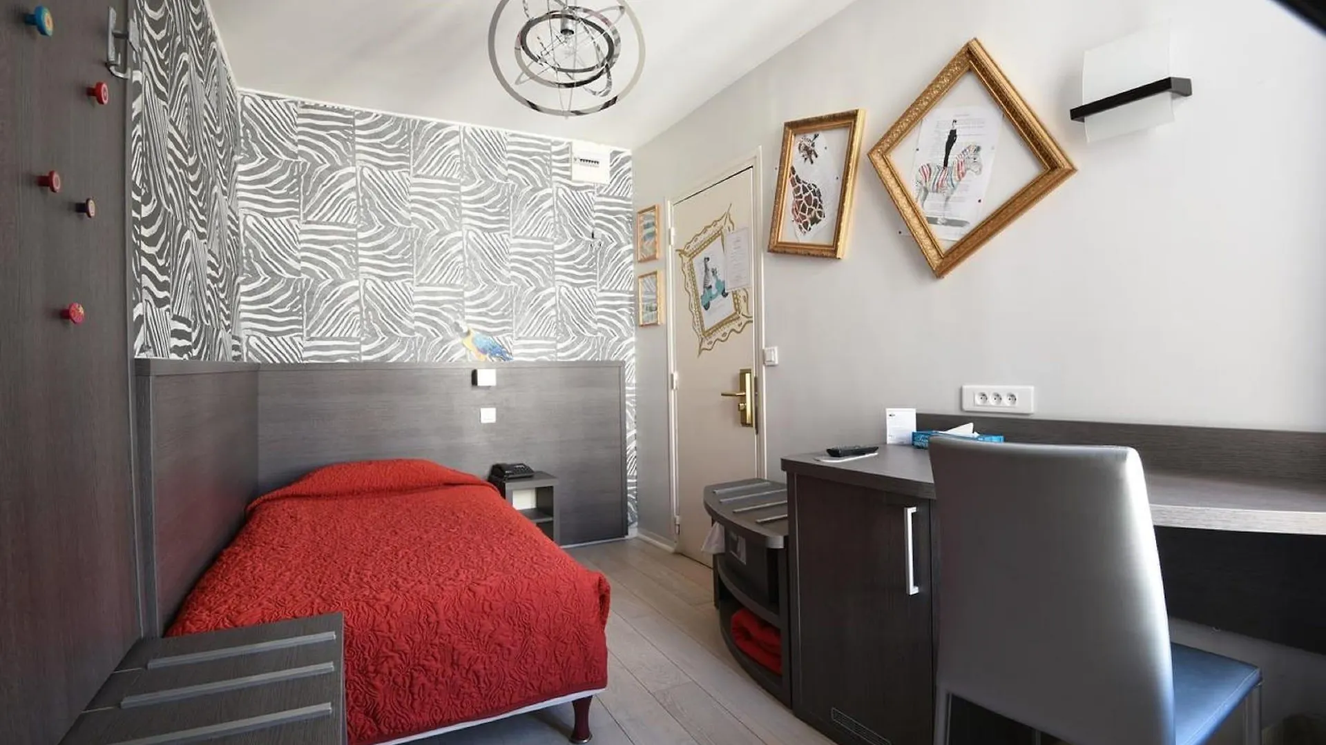 Amelie Hotel Paris